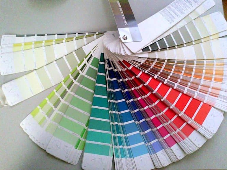 Palette colori con selezione di pantoni