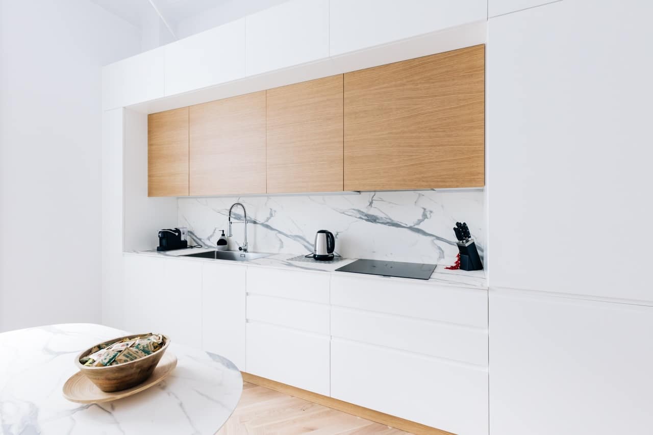 cucina piccola moderna e minimal ristrutturata da creo casa milano